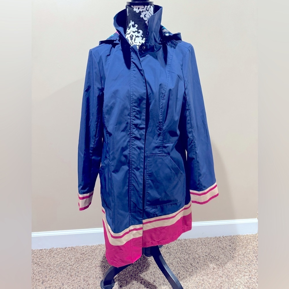 Chico’s raincoat. Chico’s Size 2. Removable hood.